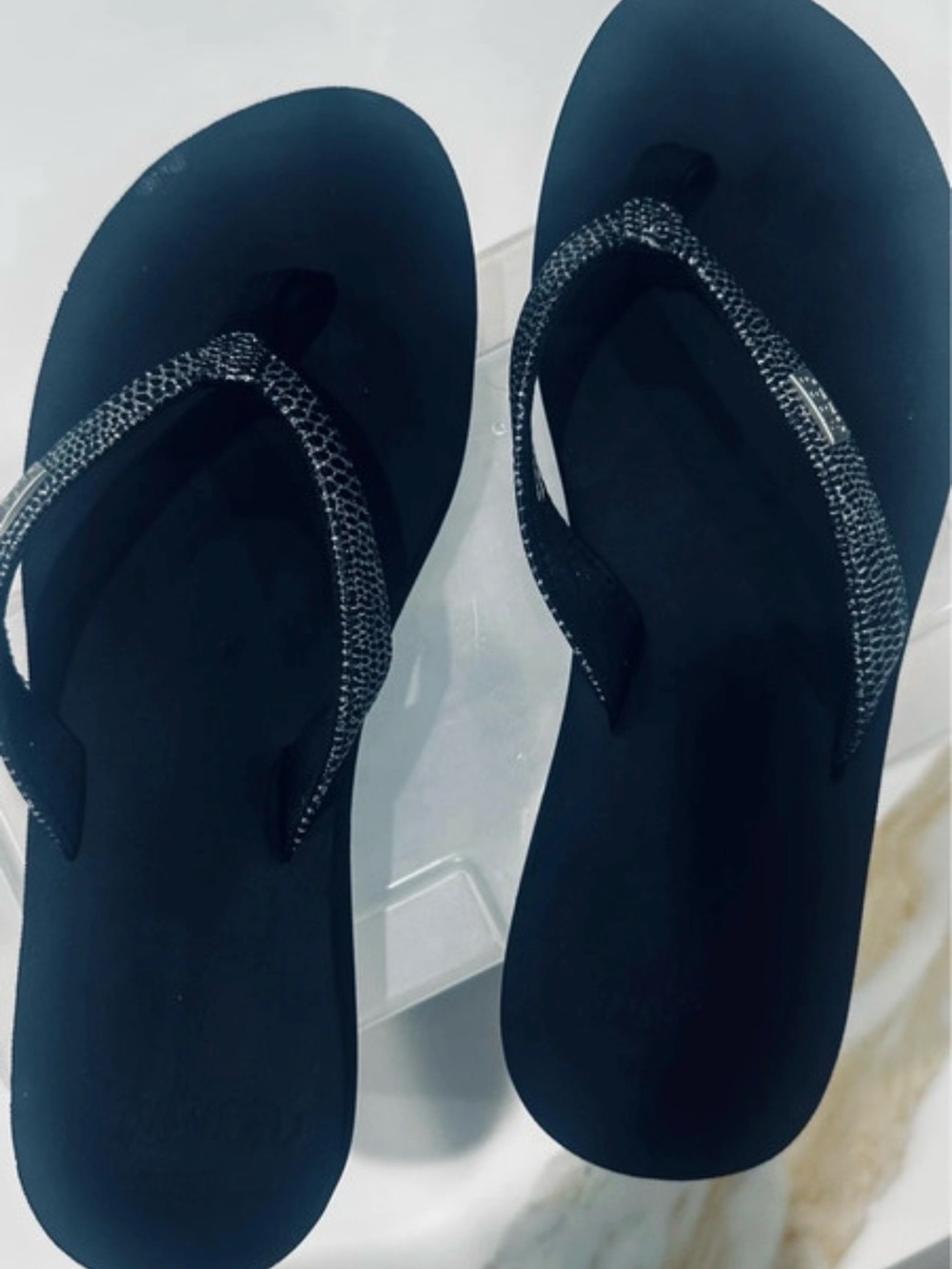Reef Women's Black Flip Flop Sandals with Patterned Straps